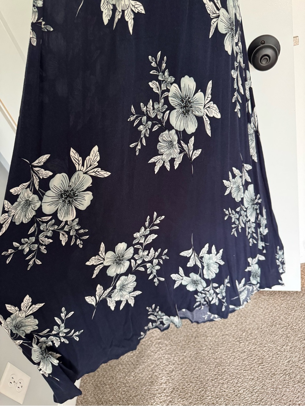 Lulu's Navy Dress with White Floral Leaf Print - Picture 3 of 5